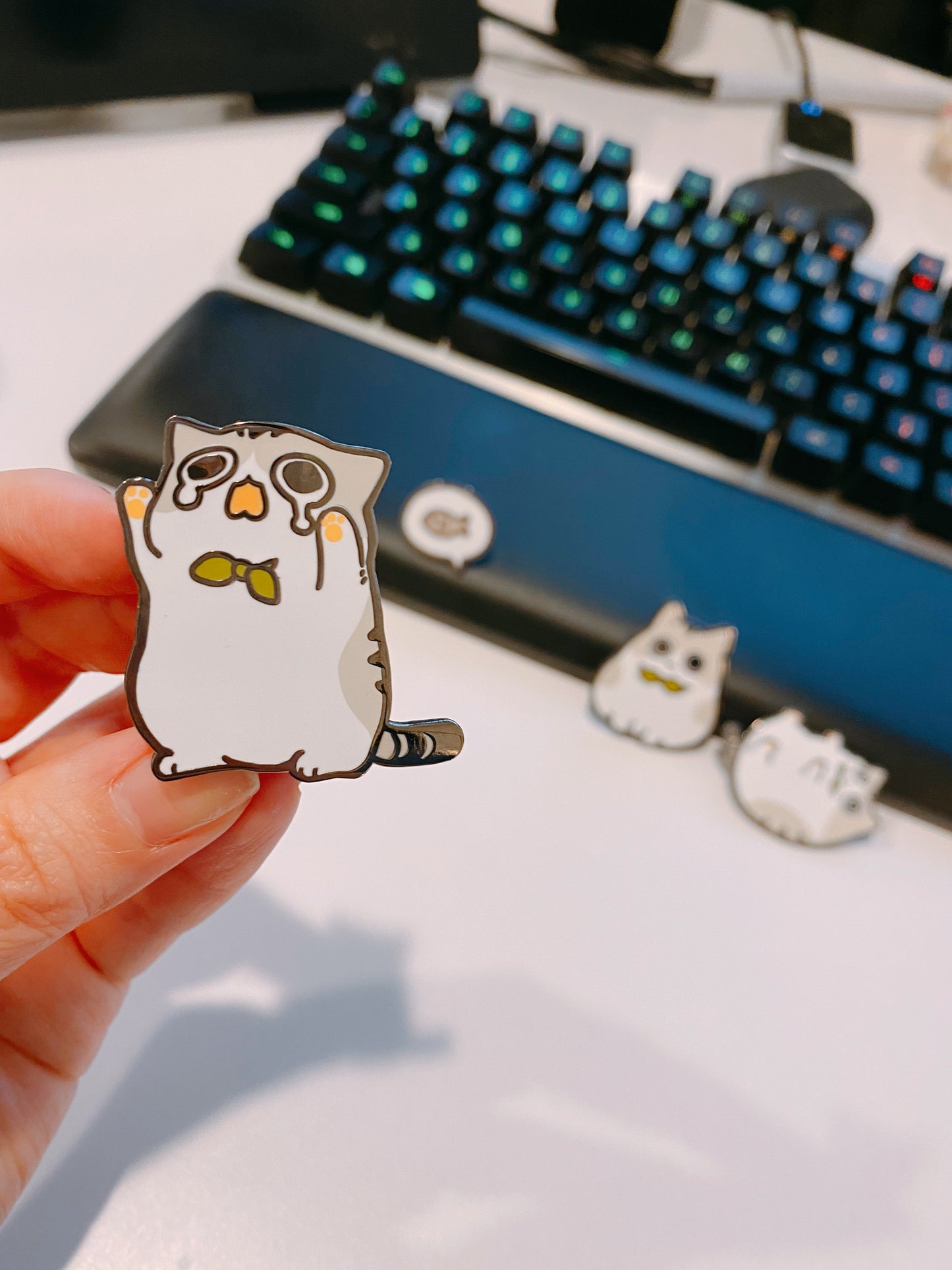 Hoya the Cat Enamel Pins